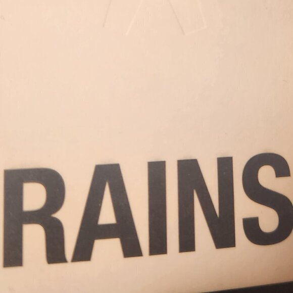 Rains Fleece Black Sweatshirt. NWT. Size Medium - Picture 6 of 7